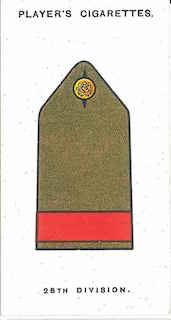 Player's Cigarettes card of the 'battle insignia' of 28th Division. This was narrow, red braid on the shoulder strap.